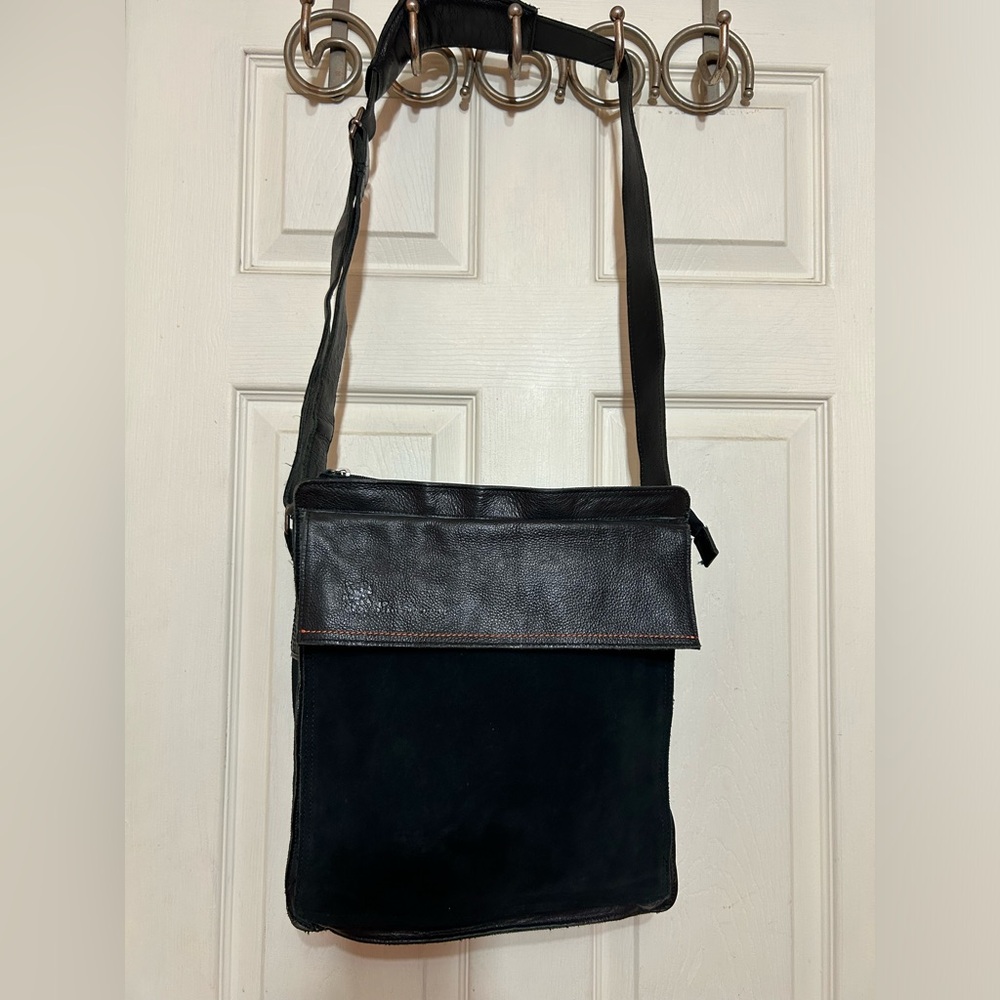Ben Sherman black leather large messenger bag